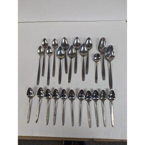 Easterling Set of 24 Stainless Steel Japan Rhineland Teapsoons Tablespoons